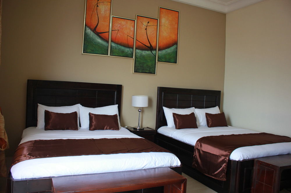 Palm Spring Resort Monrovia Luaran gambar