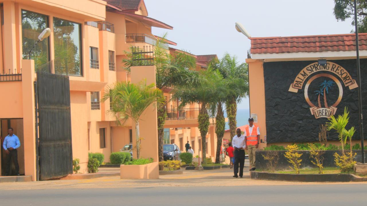 Palm Spring Resort Monrovia Luaran gambar